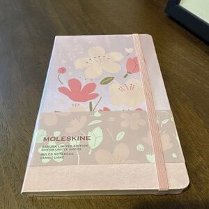 MOLESKINE NWT Sakura Limited Edition Ruled Notebook Baby Pink 5 x 8.25 13 x 21